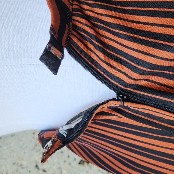 1970s black and orange skirt - Picture 8 of 8